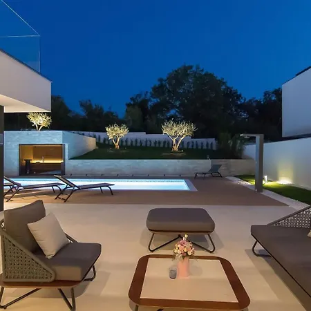 #1 For 8 People Near Rovinj With 50 M2 Private Pool, Sauna & Pet Friendly Rovinjsko Selo