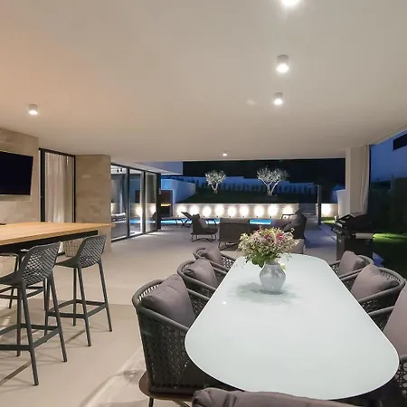 #1 For 8 People Near Rovinj With 50 M2 Private Pool, Sauna & Pet Friendly Villa Rovinjsko Selo